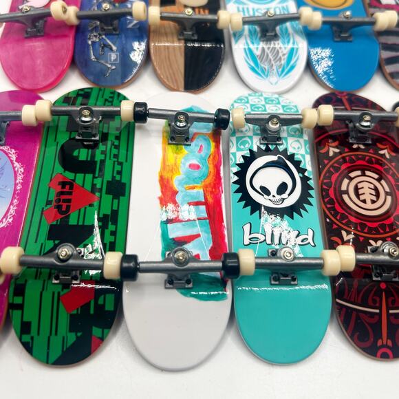 Authentic TECH DECK Mini Collectible Finger Skateboard Lot of 12 EUC - Picture 9 of 9